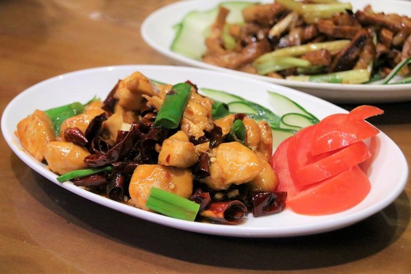 586食堂:【台北食記】586食堂~台菜料理。活體海鮮現撈現煮新鮮吃的到/家人圍爐聚餐或三五好友團聚的餐廳/近新生高架橋餐廳料理