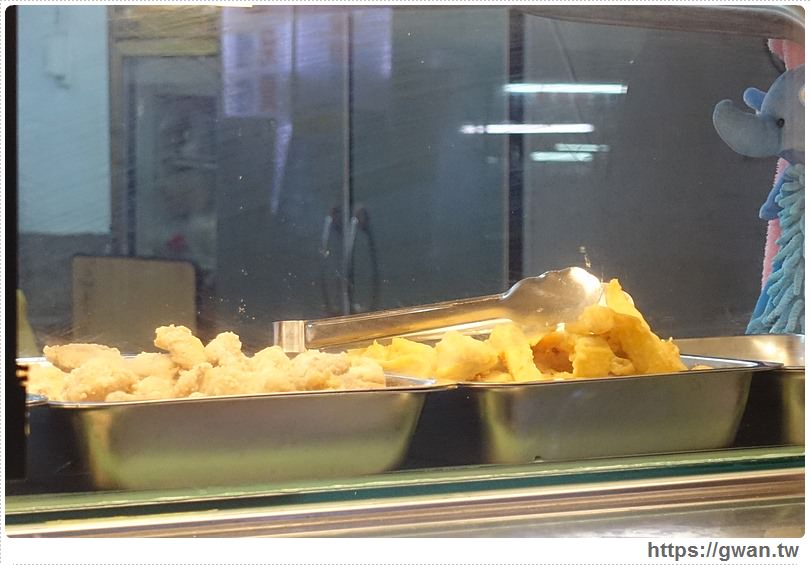 北平豪大雞排(咔汁店) - 好吃不油膩的乾爽鹹酥雞