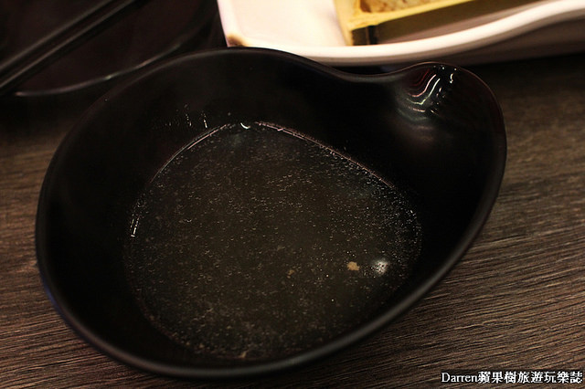 『桃園中壢美食』大母雞創意燉鍋★一個人也能獨享的養生燉雞湯/中壢SOGO商圈美食桃園金牌好店/大公雞烤雞燉雞