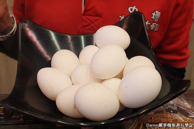 『桃園中壢美食』大母雞創意燉鍋★一個人也能獨享的養生燉雞湯/中壢SOGO商圈美食桃園金牌好店/大公雞烤雞燉雞