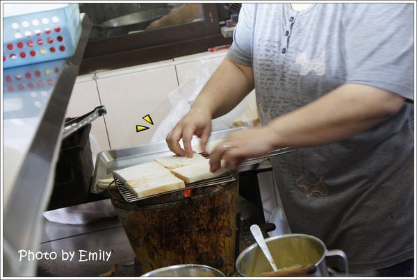 ╠高雄。食記╣大ㄎㄡ胖碳烤三明治~☆簡單美味,創造出可口幸福的滋味,不管早餐、宵夜都是爆滿大排隊人潮!