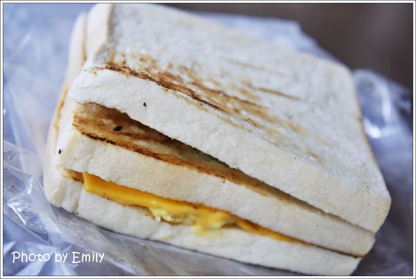 ╠高雄。食記╣大ㄎㄡ胖碳烤三明治~☆簡單美味,創造出可口幸福的滋味,不管早餐、宵夜都是爆滿大排隊人潮!