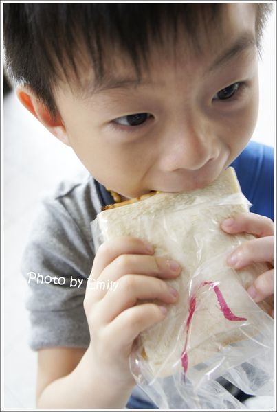 ╠高雄。食記╣大ㄎㄡ胖碳烤三明治~☆簡單美味,創造出可口幸福的滋味,不管早餐、宵夜都是爆滿大排隊人潮!