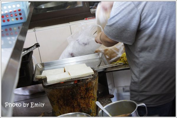 ╠高雄。食記╣大ㄎㄡ胖碳烤三明治~☆簡單美味,創造出可口幸福的滋味,不管早餐、宵夜都是爆滿大排隊人潮!