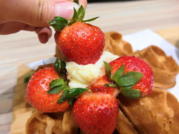 Who's Tea 鬍子茶(台北復興南店)：❤️美食❤️【台北。大安】Who's Tea 鬍子茶 / 台北復興南店★好友聚餐推薦/草莓季節限定/愛評體驗團