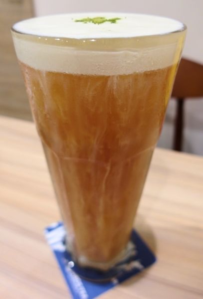 Who's Tea 鬍子茶(台北復興南店)：❤️美食❤️【台北。大安】Who's Tea 鬍子茶 / 台北復興南店★好友聚餐推薦/草莓季節限定/愛評體驗團