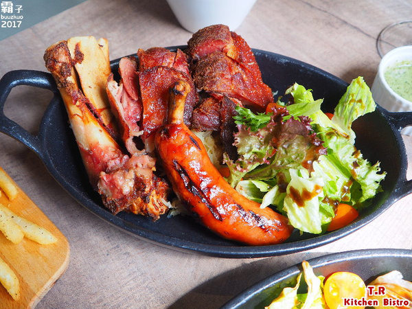 T.R Kitchen Bistro:T.R Kitchen Bistro,在麗寶outlet享受義法微醺料理~