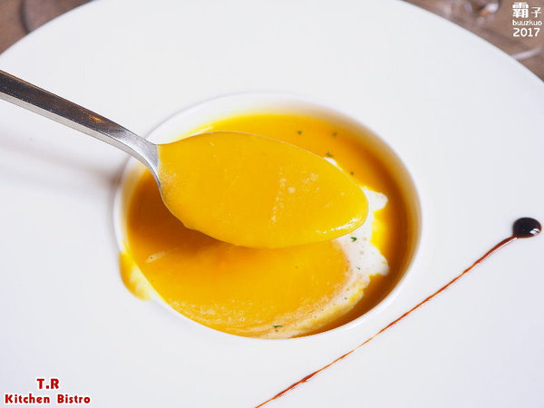 T.R Kitchen Bistro:T.R Kitchen Bistro,在麗寶outlet享受義法微醺料理~