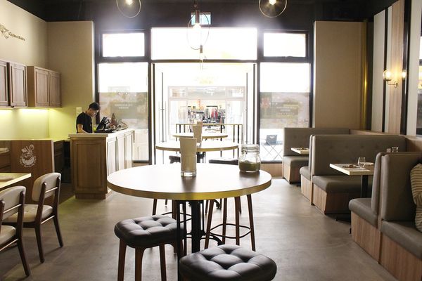 【台中后里區。美食】麗寶outlet餐廳推薦：T.R Kitchen Bistro //義法時尚微醺餐酒館，滿足視覺和味覺的特色調酒和茶飲