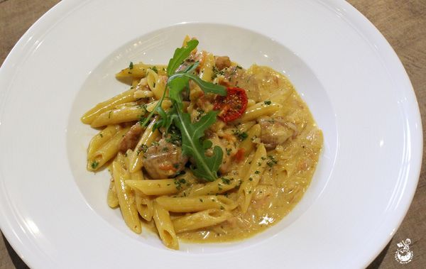 【台中后里區。美食】麗寶outlet餐廳推薦：T.R Kitchen Bistro //義法時尚微醺餐酒館，滿足視覺和味覺的特色調酒和茶飲