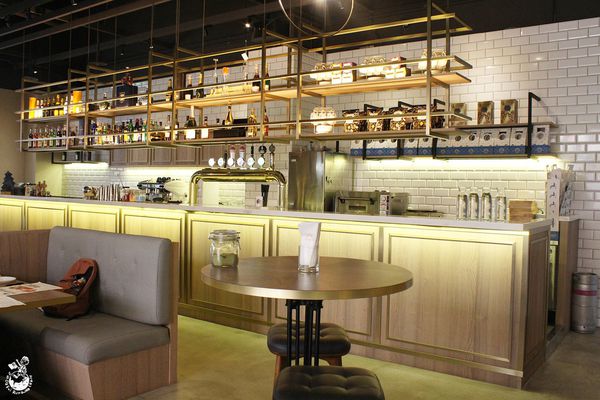 【台中后里區。美食】麗寶outlet餐廳推薦：T.R Kitchen Bistro //義法時尚微醺餐酒館，滿足視覺和味覺的特色調酒和茶飲