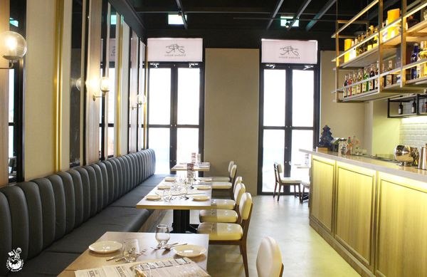 【台中后里區。美食】麗寶outlet餐廳推薦：T.R Kitchen Bistro //義法時尚微醺餐酒館，滿足視覺和味覺的特色調酒和茶飲