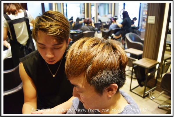 Deyi Hair Salon 得意 髮型．養護．沙龍：《台北大安美髮沙龍》Leo總是抓得住客戶的型，再次推薦朋友來找帥氣又擅剪短髮的Leo設計師-『Deyi Hair Salon 得意 髮型．養護．沙龍』