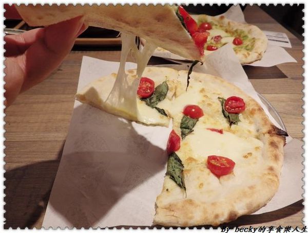 <捷運中山國中站>輕義食尚/客意自選/客製化/平價、高CP值套餐美食/Pizza CreAfe客意比薩—民權店