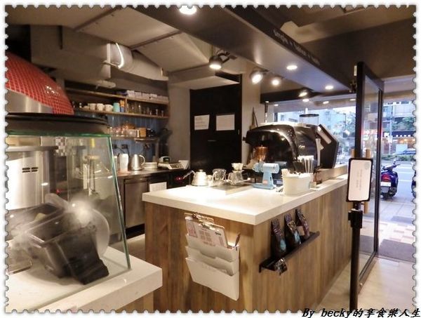 <捷運中山國中站>輕義食尚/客意自選/客製化/平價、高CP值套餐美食/Pizza CreAfe客意比薩—民權店