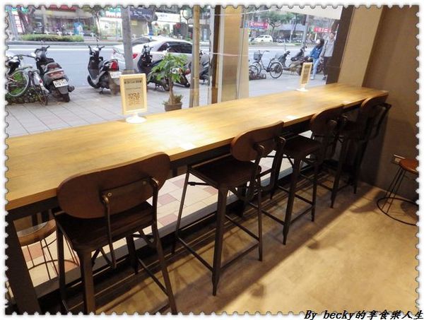 <捷運中山國中站>輕義食尚/客意自選/客製化/平價、高CP值套餐美食/Pizza CreAfe客意比薩—民權店