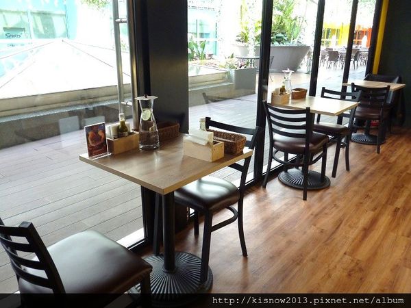 chips8-室內.JPG chips8-室內.JPG