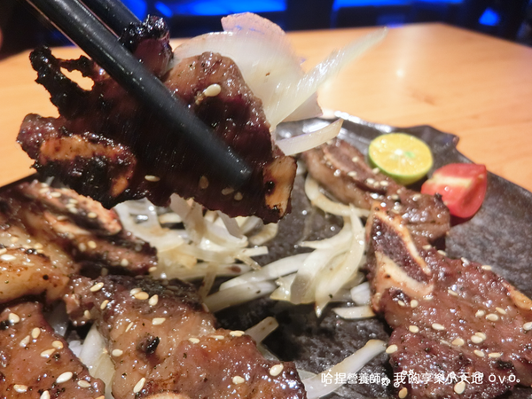 《JB 極品居酒屋》肉食者天堂，超推起司牛丼、天使紅蝦頭有包飯！華視附近巷弄美食，近國父紀念館站，東區美食