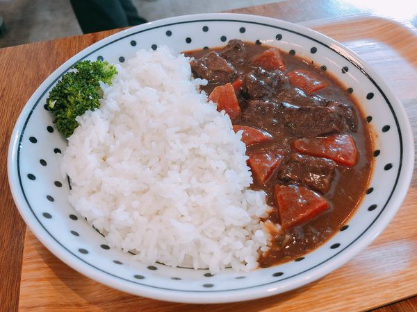 捷運忠孝復興站✿Kitchen island 中島✿中島廚房形式的溫馨空間~ 樸實美味的鮭魚四色飯 !