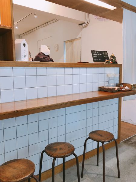 捷運忠孝復興站✿Kitchen island 中島✿中島廚房形式的溫馨空間~ 樸實美味的鮭魚四色飯 !