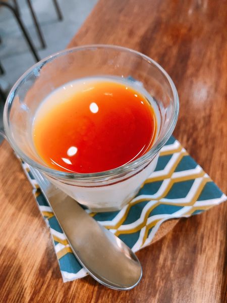 捷運忠孝復興站✿Kitchen island 中島✿中島廚房形式的溫馨空間~ 樸實美味的鮭魚四色飯 !