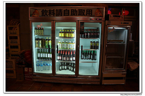 【桃園食記】桃園市‧活跳跳活蝦餐廳(桃園活蝦/桃園活蝦料理/桃園海鮮餐廳) 適合家庭、親友聚餐 附設親子遊戲區