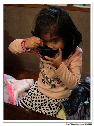 【桃園食記】桃園市‧活跳跳活蝦餐廳(桃園活蝦/桃園活蝦料理/桃園海鮮餐廳) 適合家庭、親友聚餐 附設親子遊戲區