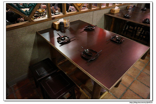 【桃園食記】桃園市‧活跳跳活蝦餐廳(桃園活蝦/桃園活蝦料理/桃園海鮮餐廳) 適合家庭、親友聚餐 附設親子遊戲區