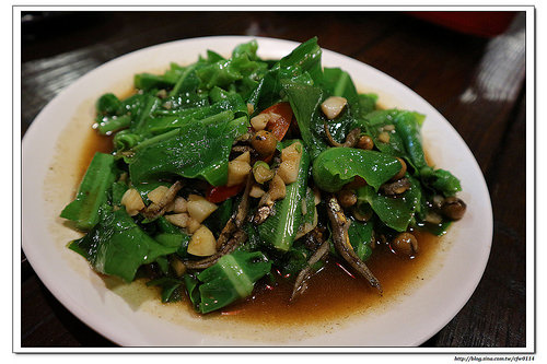 【桃園食記】桃園市‧活跳跳活蝦餐廳(桃園活蝦/桃園活蝦料理/桃園海鮮餐廳) 適合家庭、親友聚餐 附設親子遊戲區