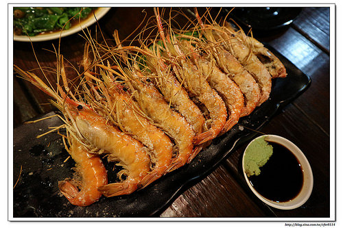 【桃園食記】桃園市‧活跳跳活蝦餐廳(桃園活蝦/桃園活蝦料理/桃園海鮮餐廳) 適合家庭、親友聚餐 附設親子遊戲區