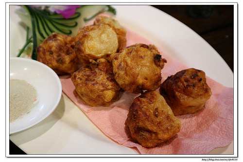 【桃園食記】桃園市‧活跳跳活蝦餐廳(桃園活蝦/桃園活蝦料理/桃園海鮮餐廳) 適合家庭、親友聚餐 附設親子遊戲區