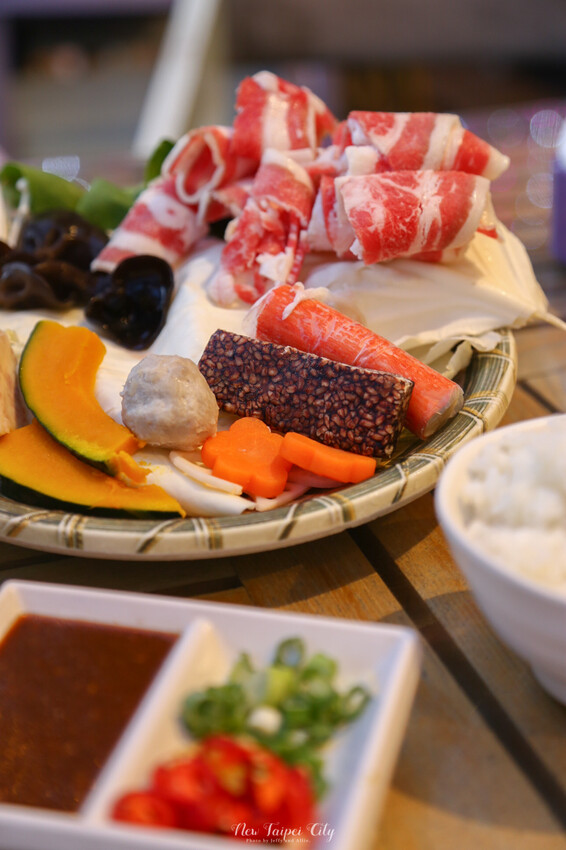 【碧潭餐廳推薦】碧水堂台灣茶食館水岸景觀餐廳，火鍋/鐵板/下午茶/飲品 (附菜單)