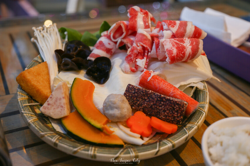 【碧潭餐廳推薦】碧水堂台灣茶食館水岸景觀餐廳，火鍋/鐵板/下午茶/飲品 (附菜單)