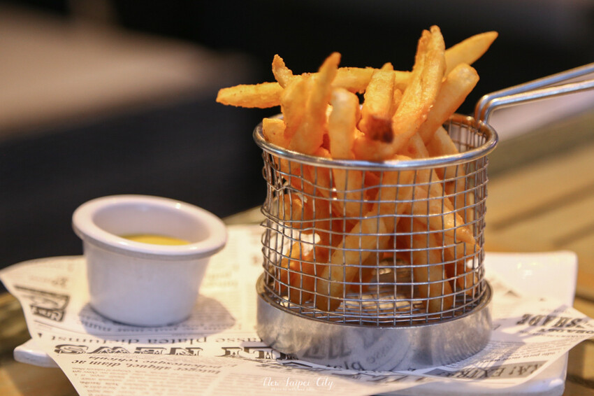 【碧潭餐廳推薦】碧水堂台灣茶食館水岸景觀餐廳，火鍋/鐵板/下午茶/飲品 (附菜單)