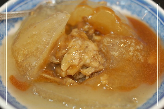 《捷運中和新蘆線/台北橋站美食》捷運台北橋站出站即達的三重三和夜市~網友留言推薦三和夜市必吃美食懶人包!!