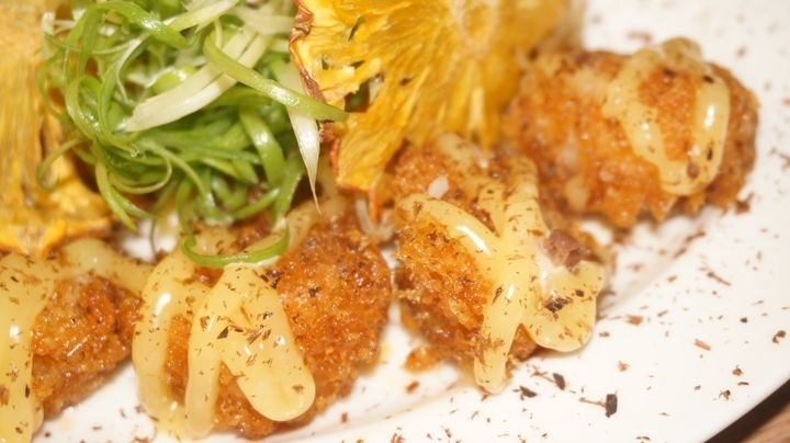 【台北內湖 美食】川老爺麻辣鍋，好吃湯底火鍋料!!熱炒加值/溫體牛買一送一/螃蟹豪華海鮮拼盤/現正限時升級優惠中呀!!/捷運葫洲站