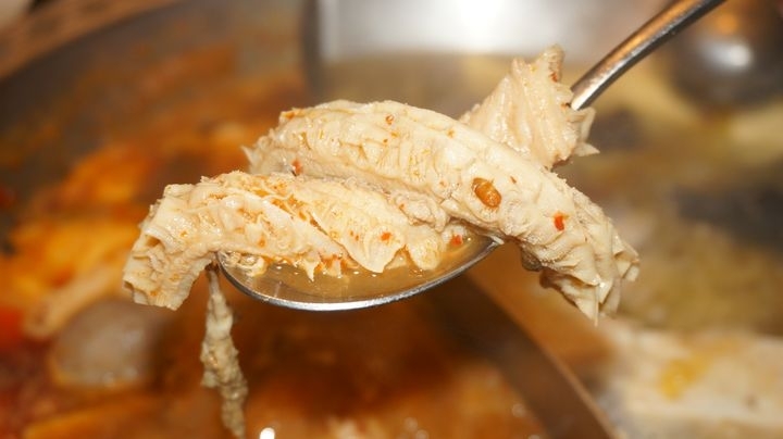 【台北內湖 美食】川老爺麻辣鍋，好吃湯底火鍋料!!熱炒加值/溫體牛買一送一/螃蟹豪華海鮮拼盤/現正限時升級優惠中呀!!/捷運葫洲站