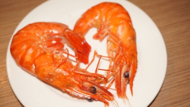 【台北內湖 美食】川老爺麻辣鍋，好吃湯底火鍋料!!熱炒加值/溫體牛買一送一/螃蟹豪華海鮮拼盤/現正限時升級優惠中呀!!/捷運葫洲站