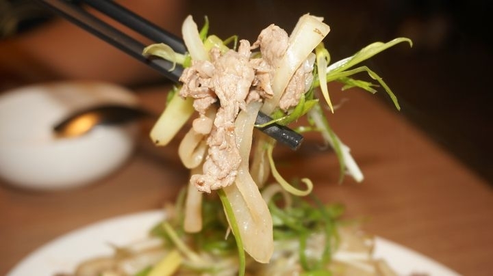 【台北內湖 美食】川老爺麻辣鍋，好吃湯底火鍋料!!熱炒加值/溫體牛買一送一/螃蟹豪華海鮮拼盤/現正限時升級優惠中呀!!/捷運葫洲站