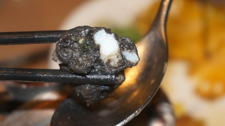 【台北內湖 美食】川老爺麻辣鍋，好吃湯底火鍋料!!熱炒加值/溫體牛買一送一/螃蟹豪華海鮮拼盤/現正限時升級優惠中呀!!/捷運葫洲站