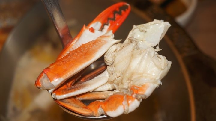 【台北內湖 美食】川老爺麻辣鍋，好吃湯底火鍋料!!熱炒加值/溫體牛買一送一/螃蟹豪華海鮮拼盤/現正限時升級優惠中呀!!/捷運葫洲站