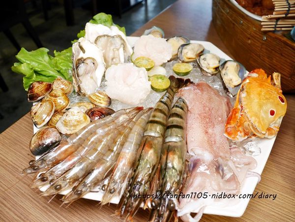 【內湖麻辣鍋】川老爺麻辣鍋 #四川料 #川菜 #麻辣鍋 #皮蛋牛骨鍋 #鍋底白飯無限供應 (32).JPG