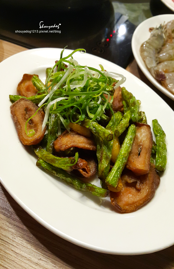 川老爺麻辣鍋:【單點鍋物】熱炒X溫體牛 美味滿點的川老爺麻辣鍋