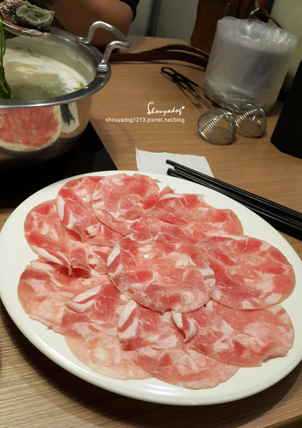 川老爺麻辣鍋:【單點鍋物】熱炒X溫體牛 美味滿點的川老爺麻辣鍋