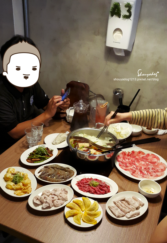 川老爺麻辣鍋:【單點鍋物】熱炒X溫體牛 美味滿點的川老爺麻辣鍋