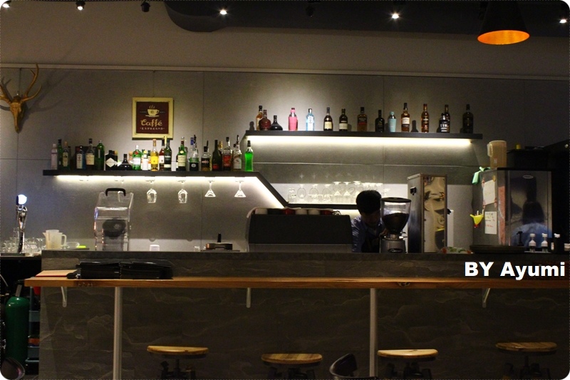 FREAKS Café & Bistro 癮客餐酒館(誠品信義店)：『愛評體驗團』FREAKS Café & Bistro 癮客餐酒館 / 誠品信義店