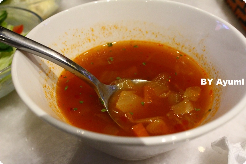 FREAKS Café & Bistro 癮客餐酒館(誠品信義店)：『愛評體驗團』FREAKS Café & Bistro 癮客餐酒館 / 誠品信義店