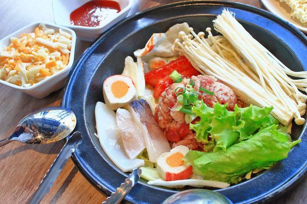 【桃園美食】劉震川日韓大食館-火烤兩吃、韓式炸雞等多種韓式美食讓你一次滿足