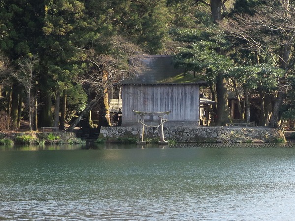 湯布院湯の坪街道(由布見通)：金麟湖 の   ..午后散策