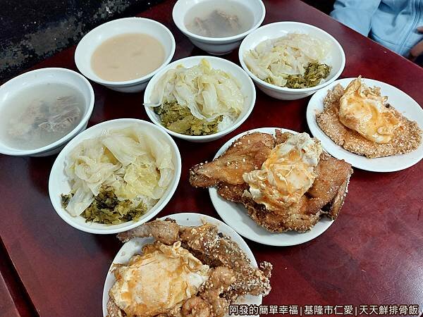 天天鮮排骨飯06-人氣飯食上桌.jpg